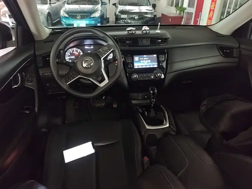 Nissan X-Trail 2018 — фото 10