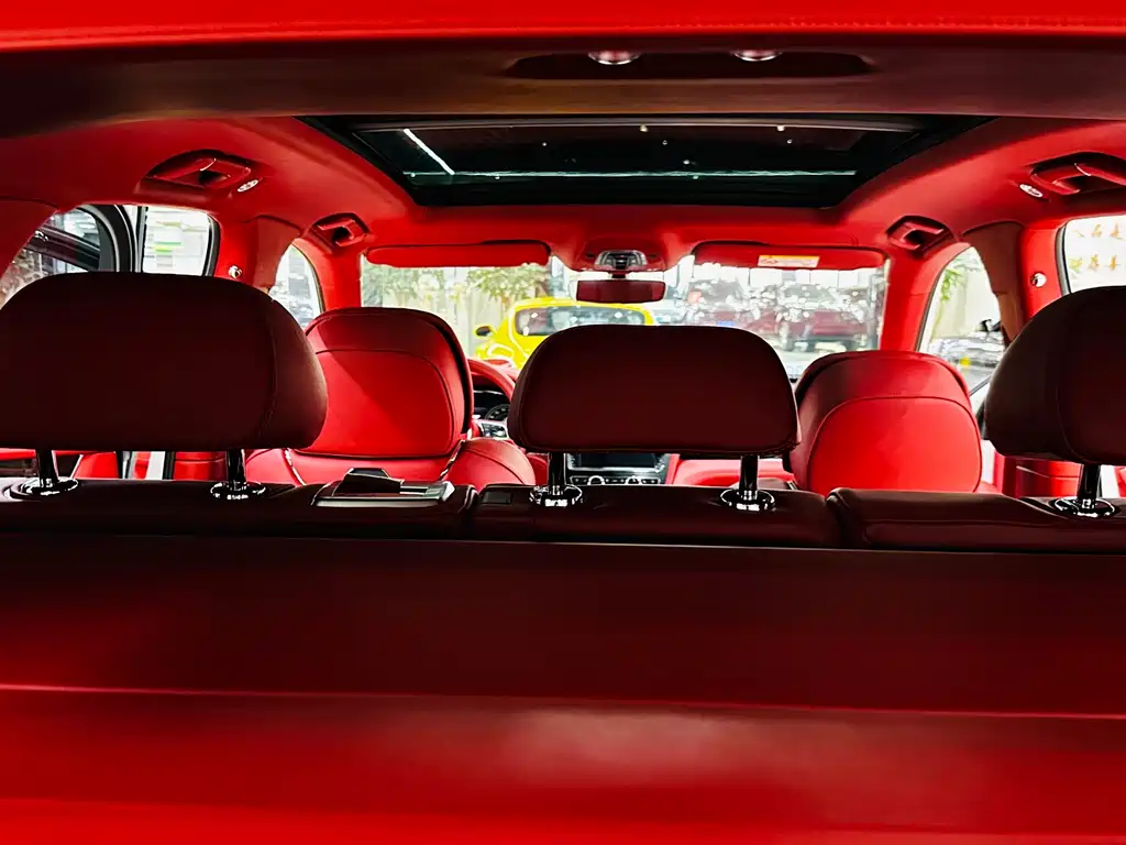 Bentley Bentayga 2020 — фото 40