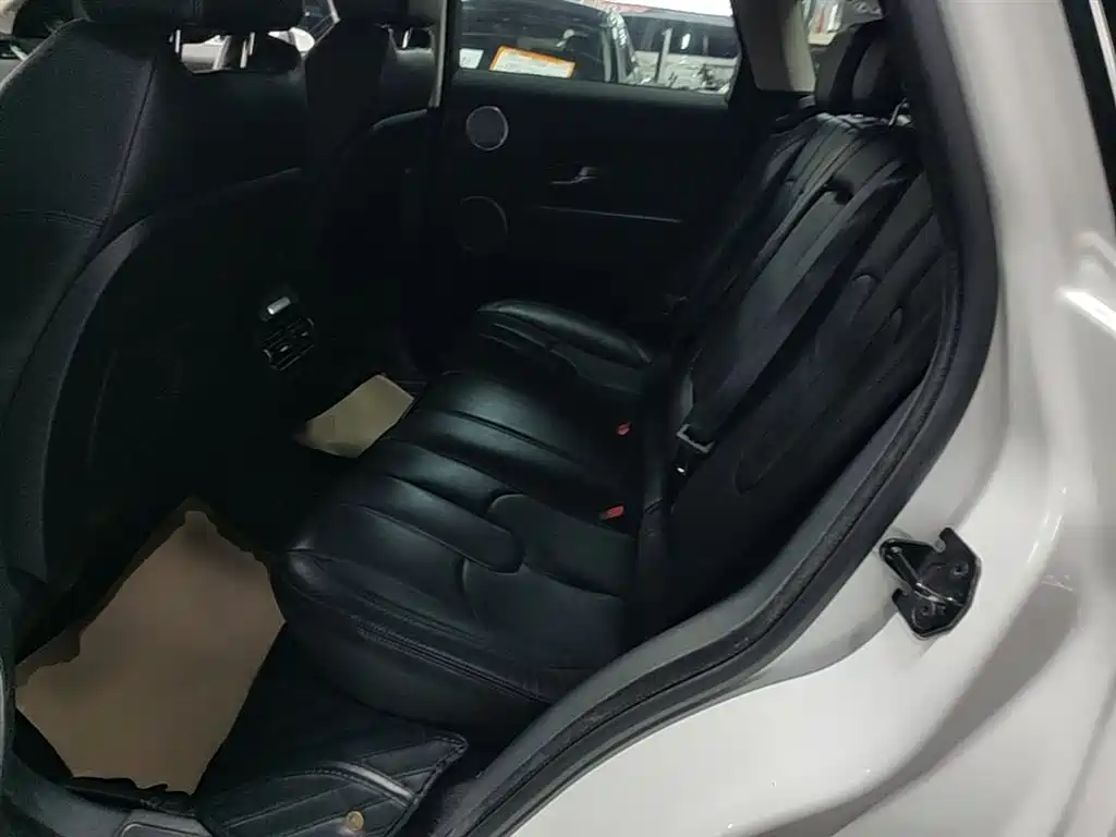 Land Rover Evoque 2016 — фото 17