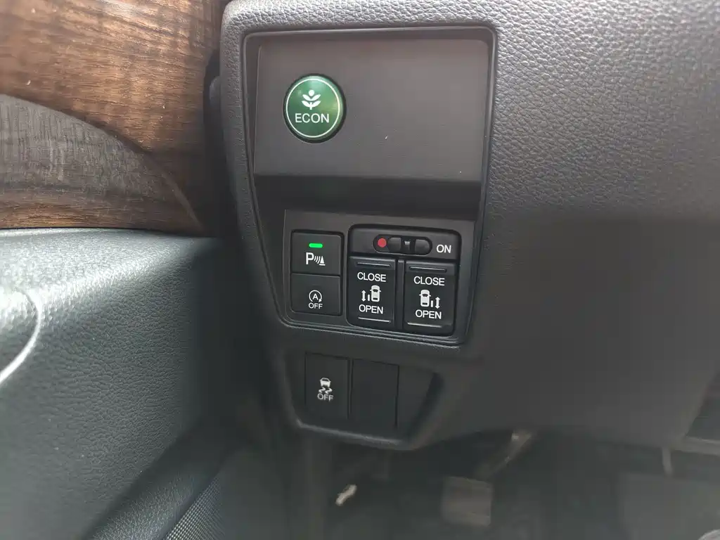 Honda Odyssey 2015 — фото 17