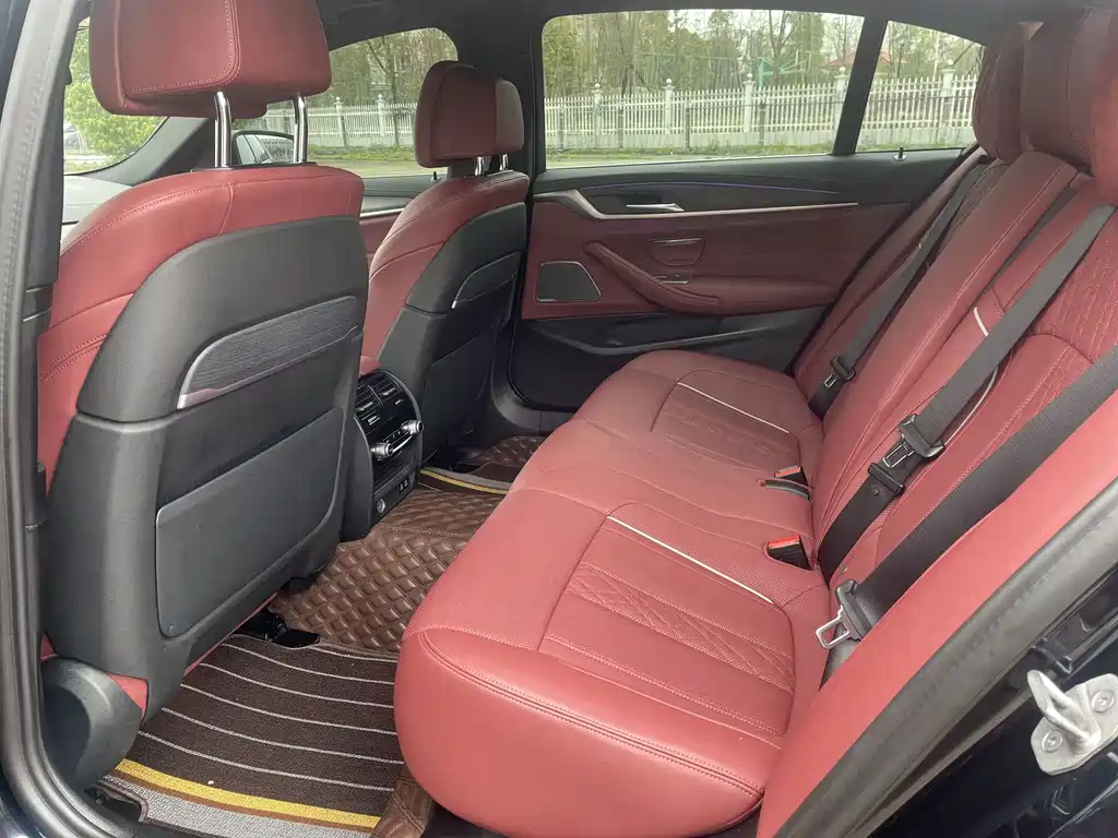 BMW 5 Series 2023