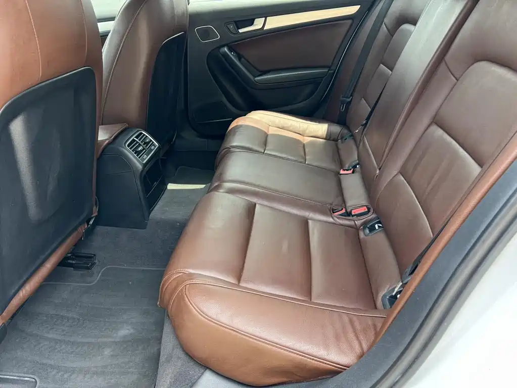 Audi A4L 2016