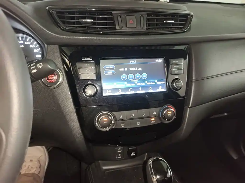 Nissan X-Trail 2018 — фото 13