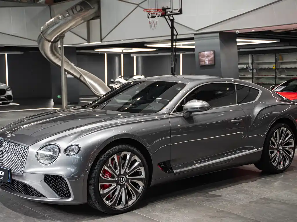 Bentley Continental 2020 — фото 1