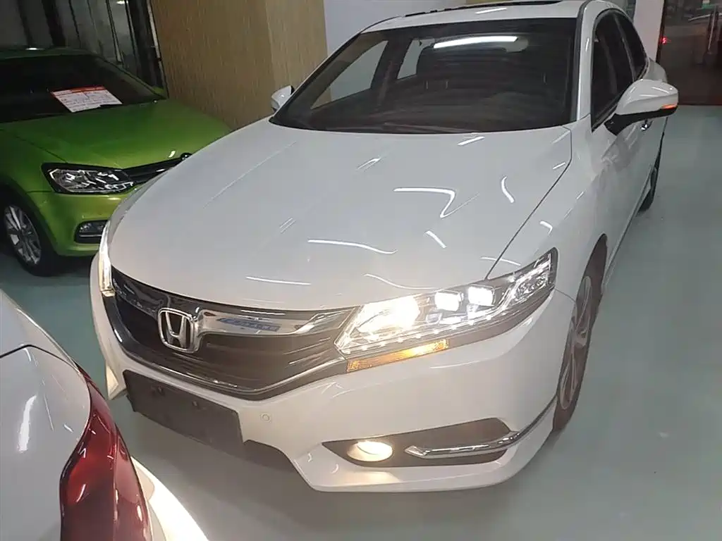 Honda Spirior 2016 — фото 3