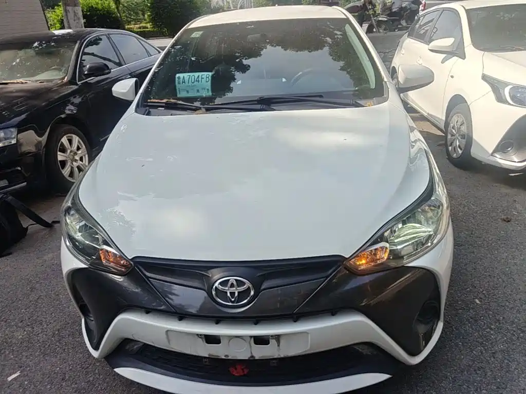 Toyota Yaris L 2019 — фото 3