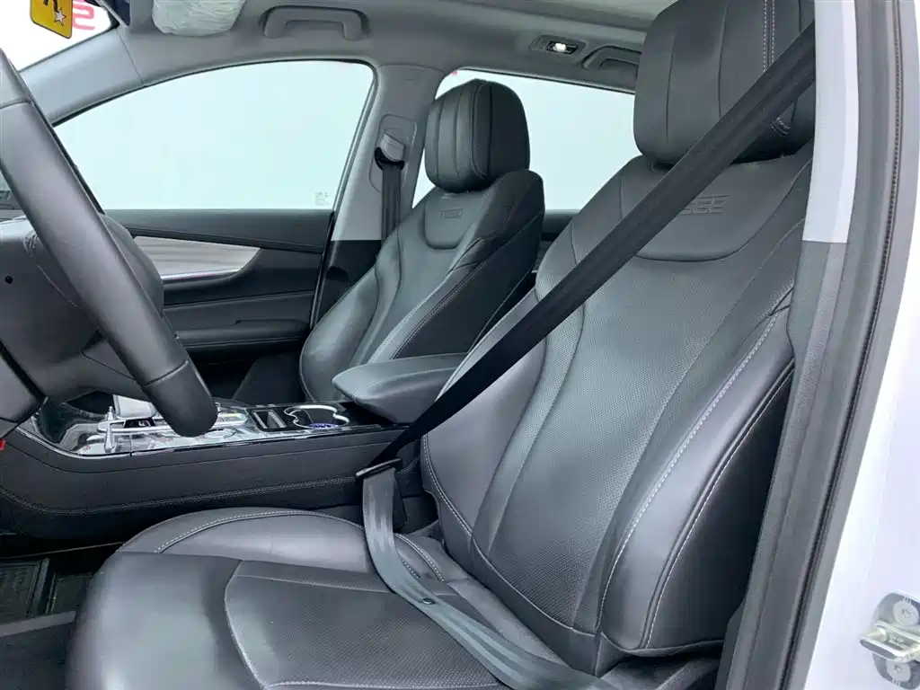 Chery Tiggo 8 2022 — фото 11