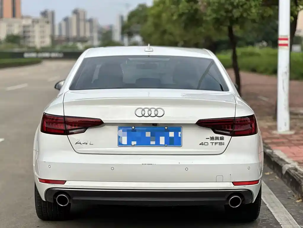 Audi A4L 2018 — фото 9