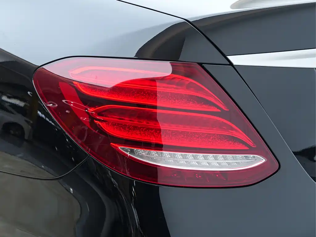 Mercedes-Benz E-Class 2020 — фото 24