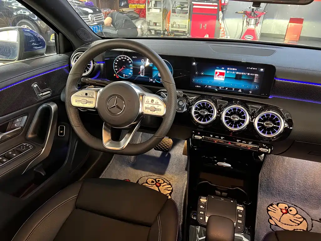 Mercedes-Benz A-Class 2021 — фото 14