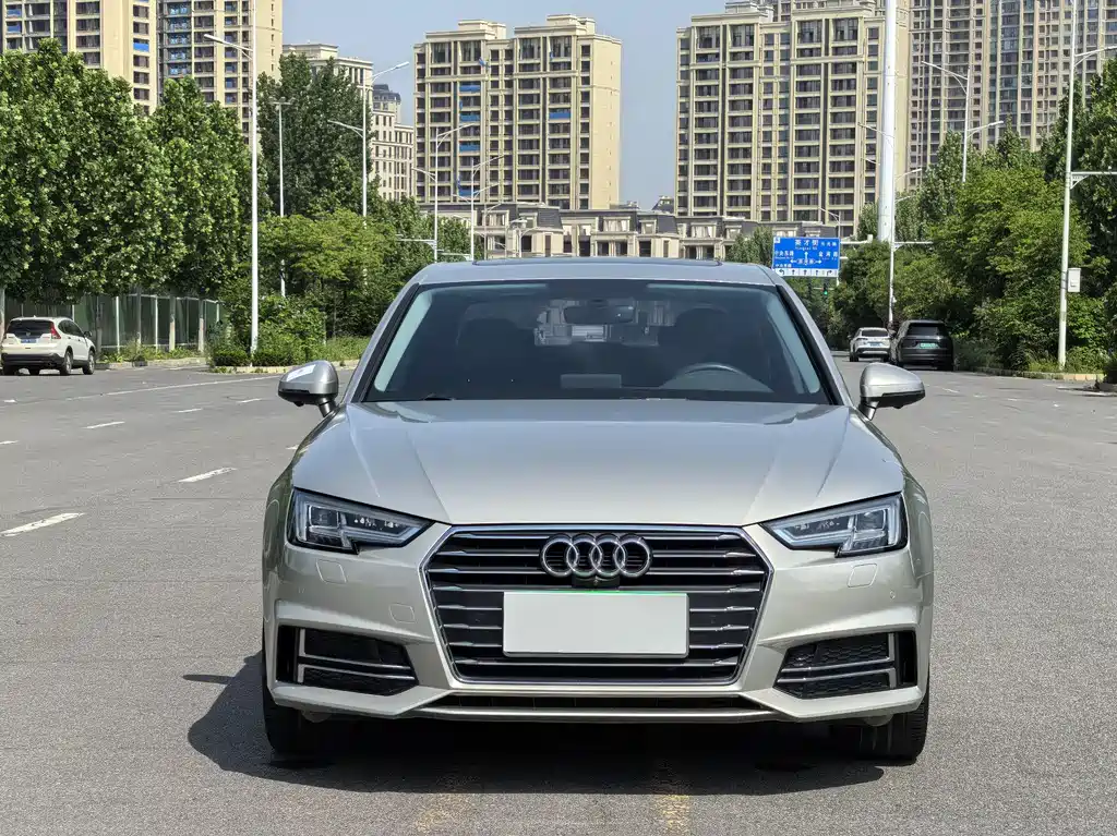 Audi A4L 2019