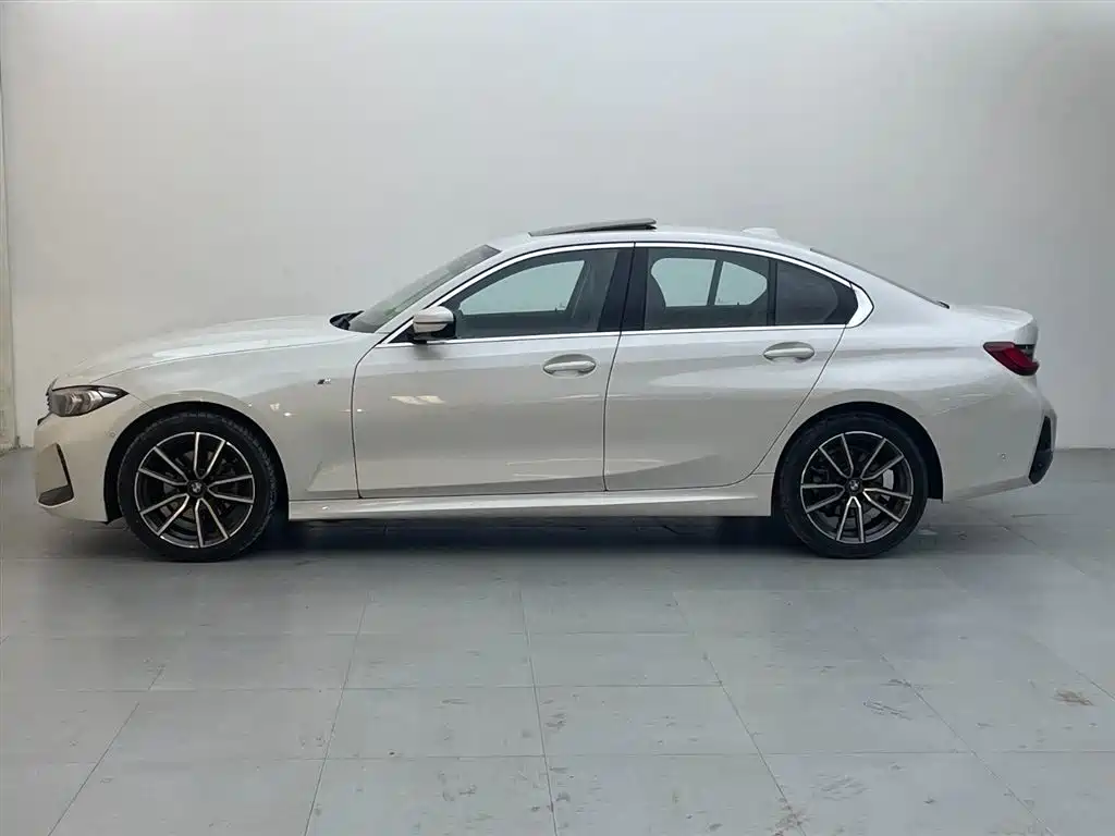 BMW 3 Series 2025