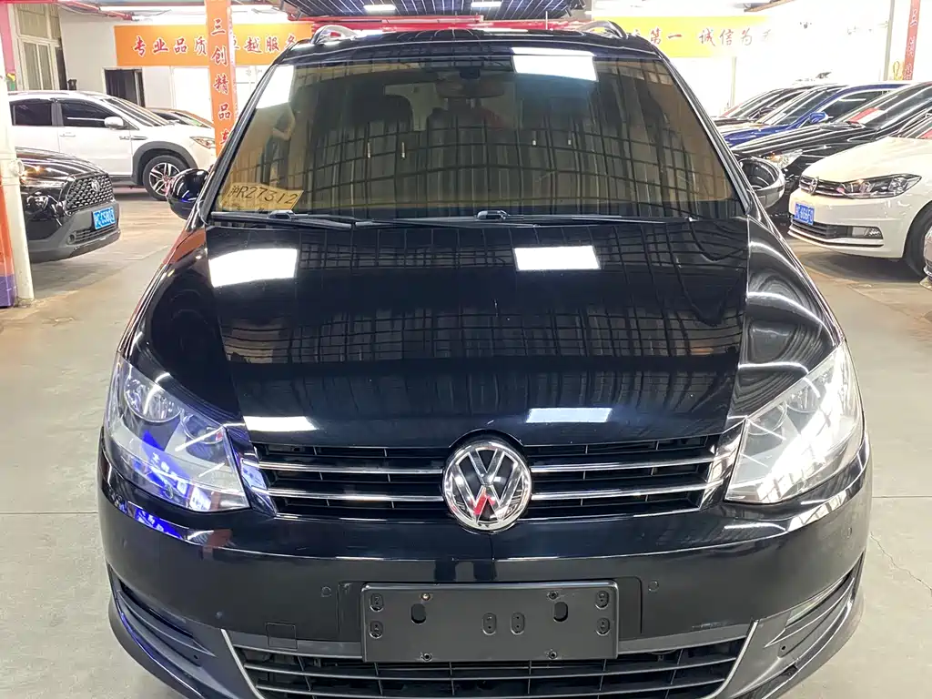 Volkswagen Sharan 2017 — фото 2