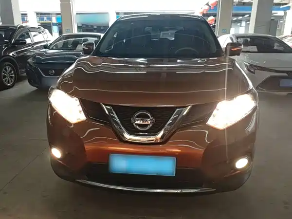 Nissan X-Trail 2015