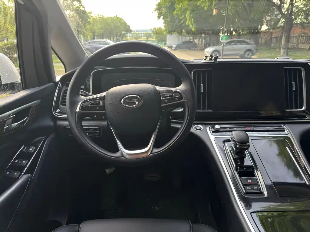 GAC Motor Trumpchi M8 2023 — фото 12