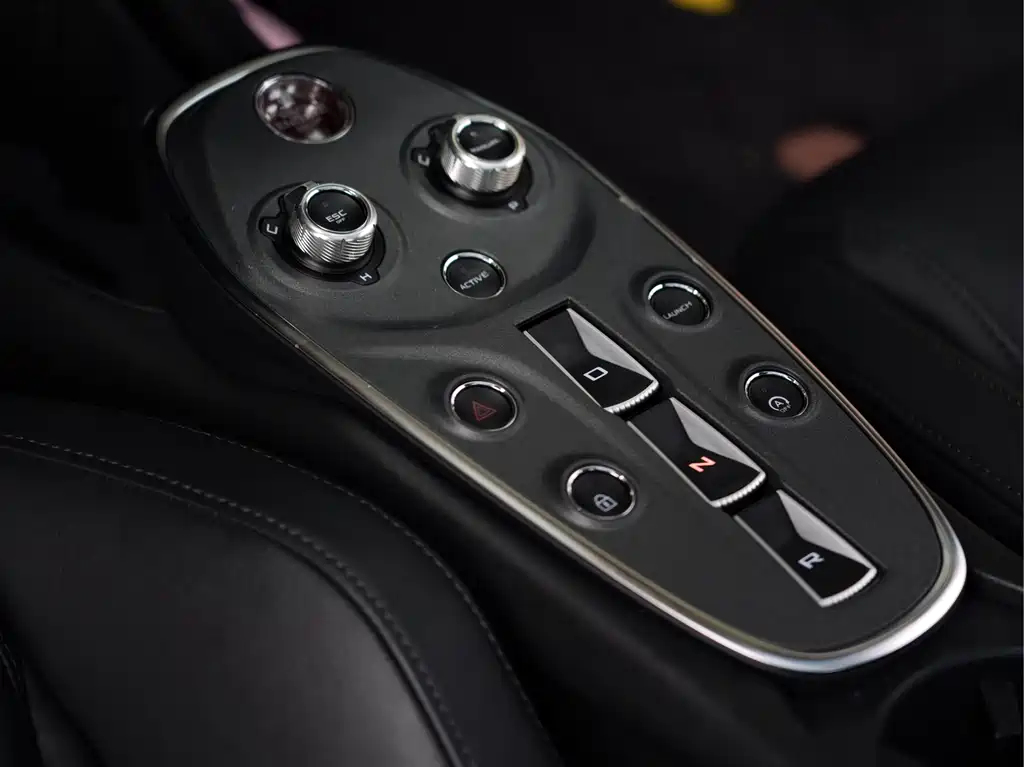 McLaren GT 2020 — фото 10