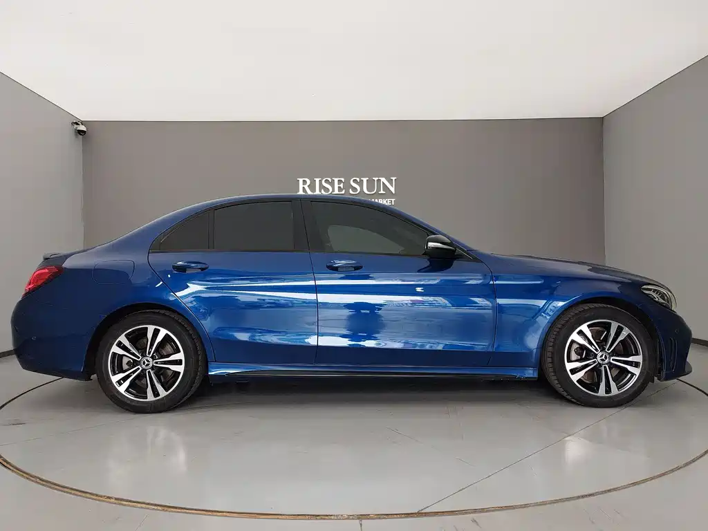 Mercedes-Benz C-Class 2019