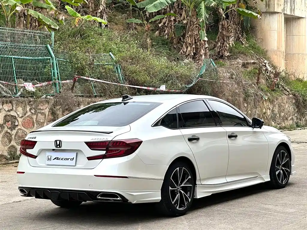 Honda Accord 2019 — фото 7