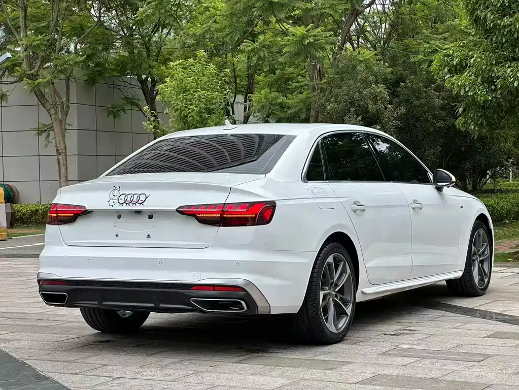 Audi A4L 2021 — фото 9