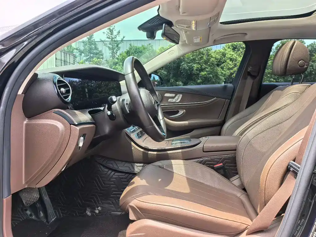 Mercedes-Benz E-Class 2023 — фото 3