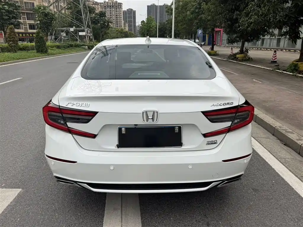 Honda Accord 2023 — фото 15