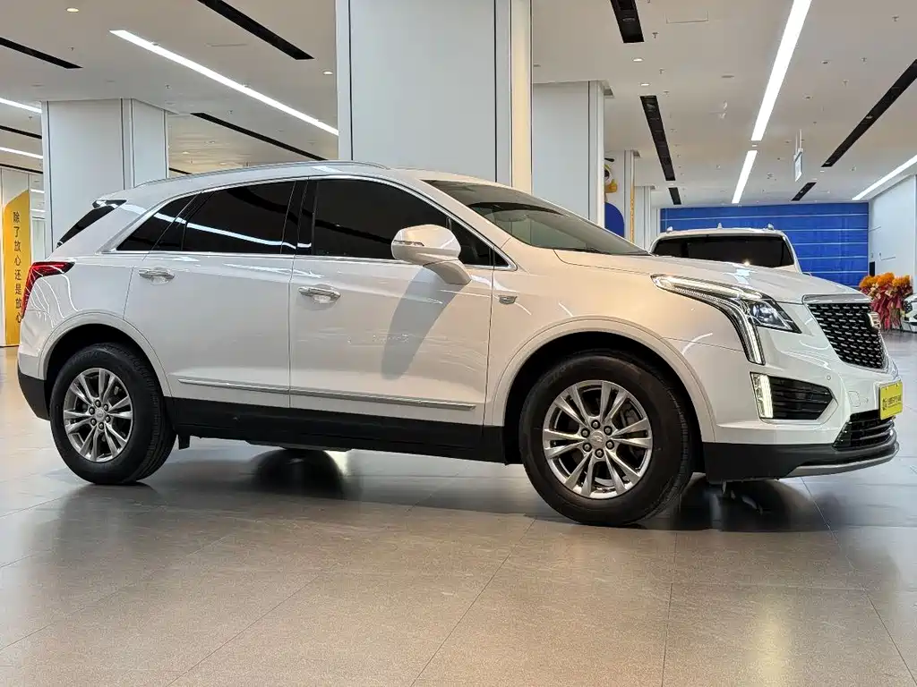 Cadillac XT5 2020 — фото 3
