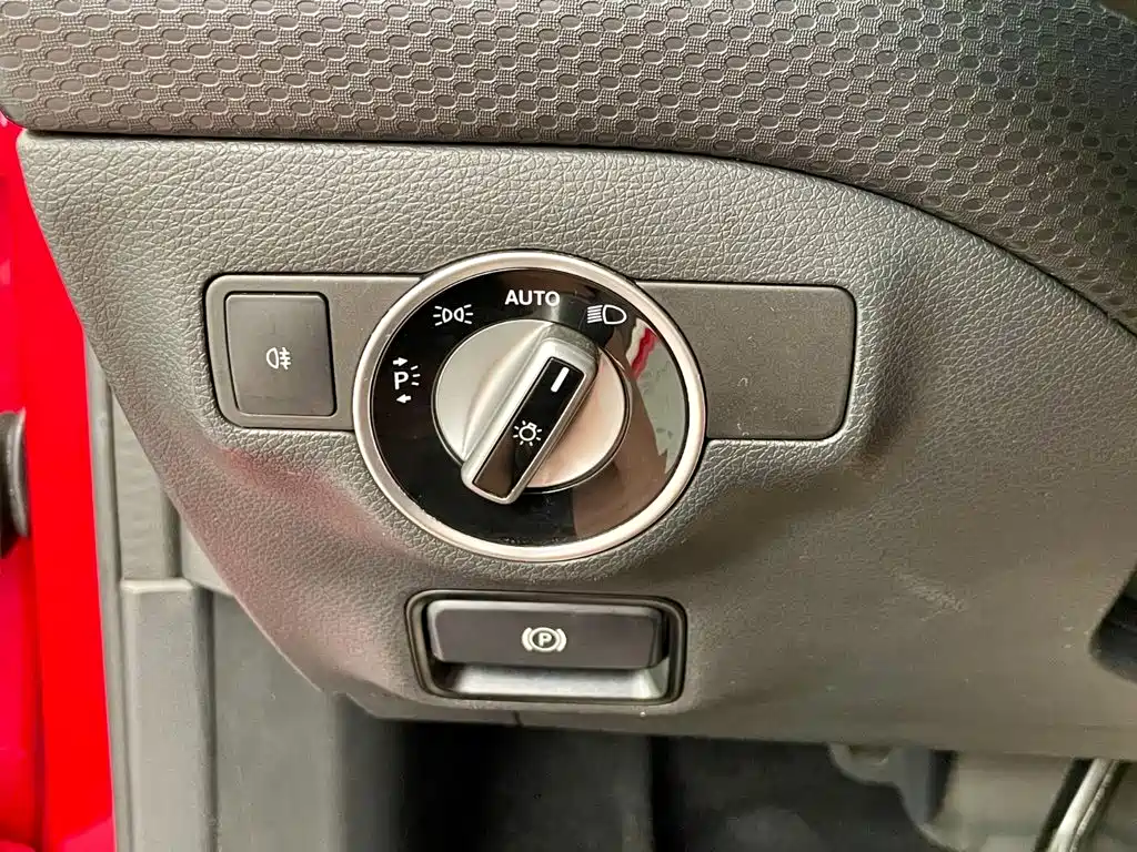 Mercedes-Benz A-Class 2016 — фото 14