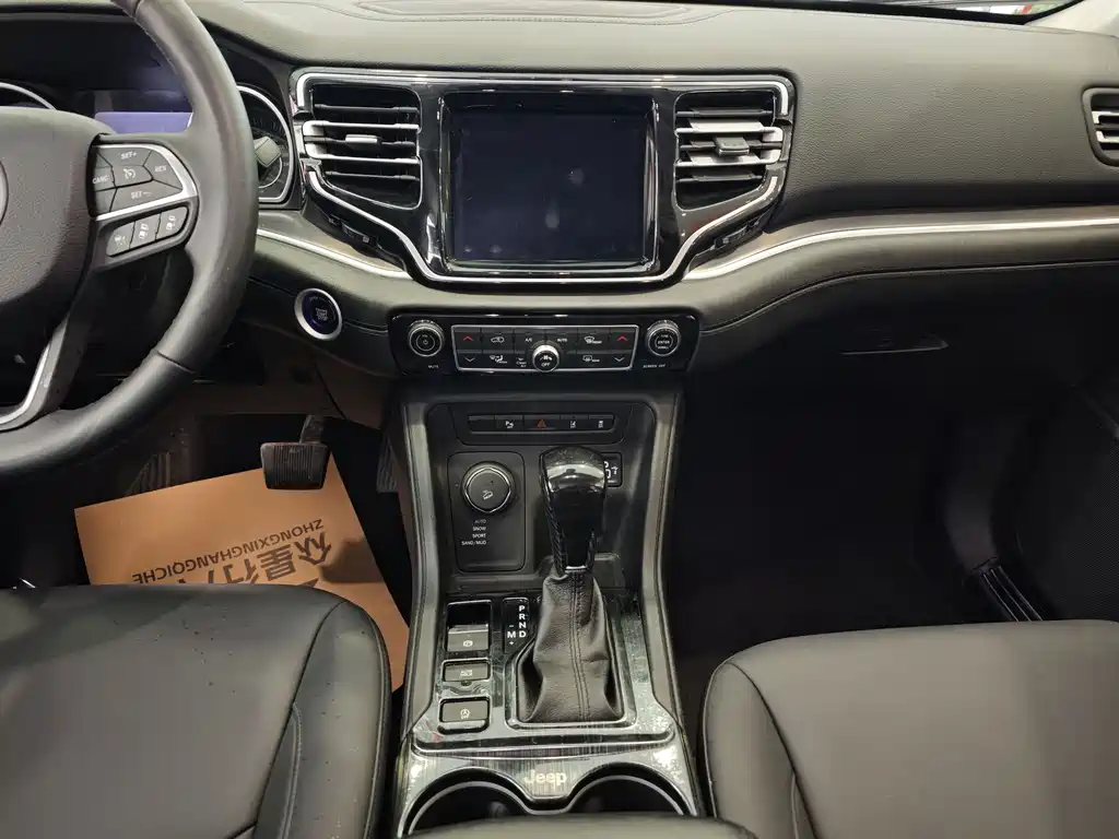 Jeep Grand Commander 2020 — фото 9