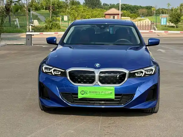 BMW i3 2024