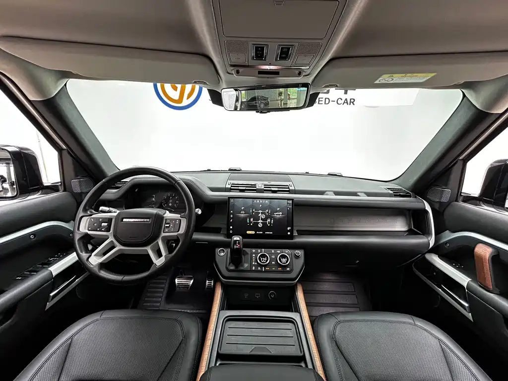 Land Rover Defender 2022 — фото 21