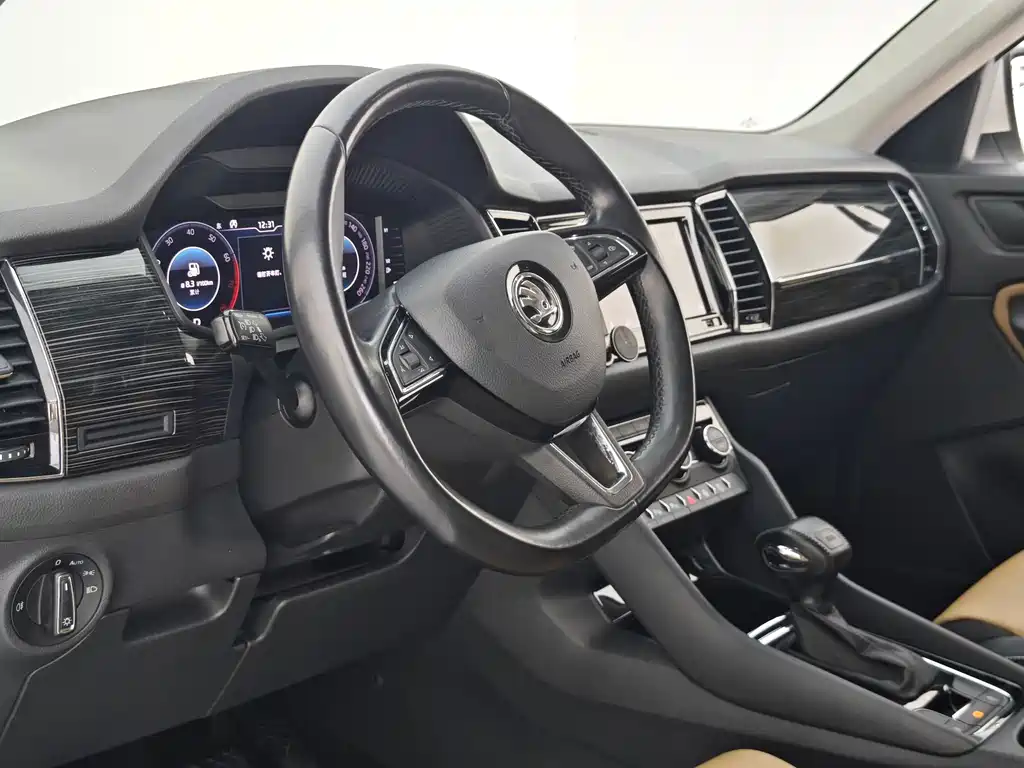 Skoda Kodiaq GT 2020 — фото 15
