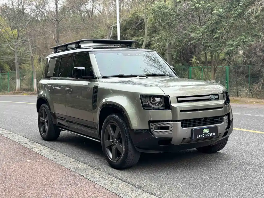 Land Rover Defender 2023 — фото 3