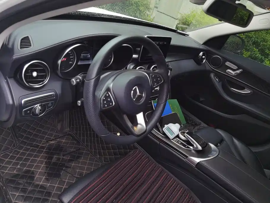 Mercedes-Benz C-Class 2016 — фото 12