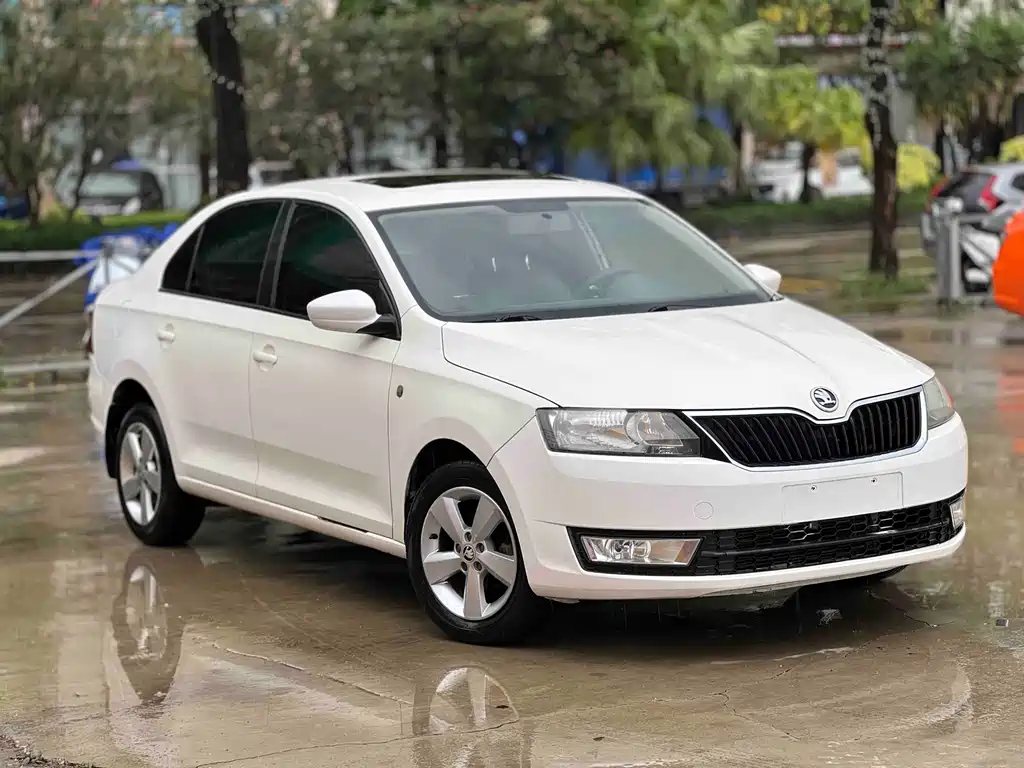 Skoda Rapid 2014 — фото 8