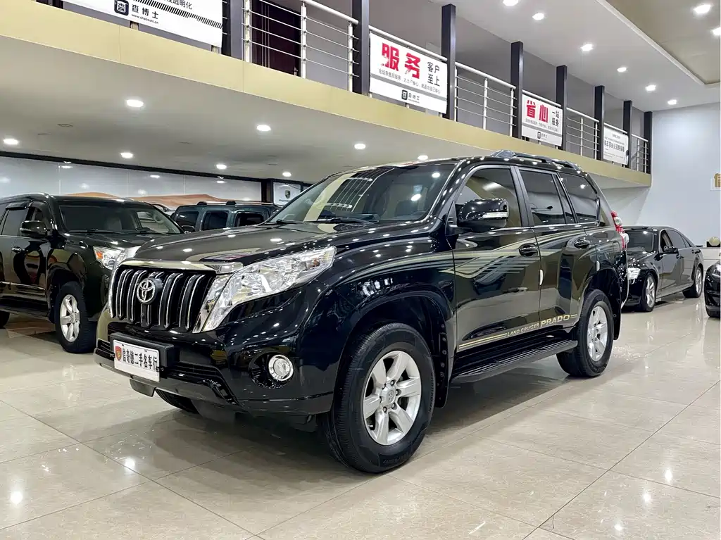 Toyota Prado 2015 — фото 1
