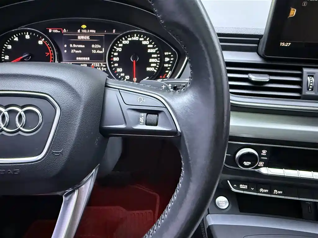 Audi Q5L 2020 — фото 15