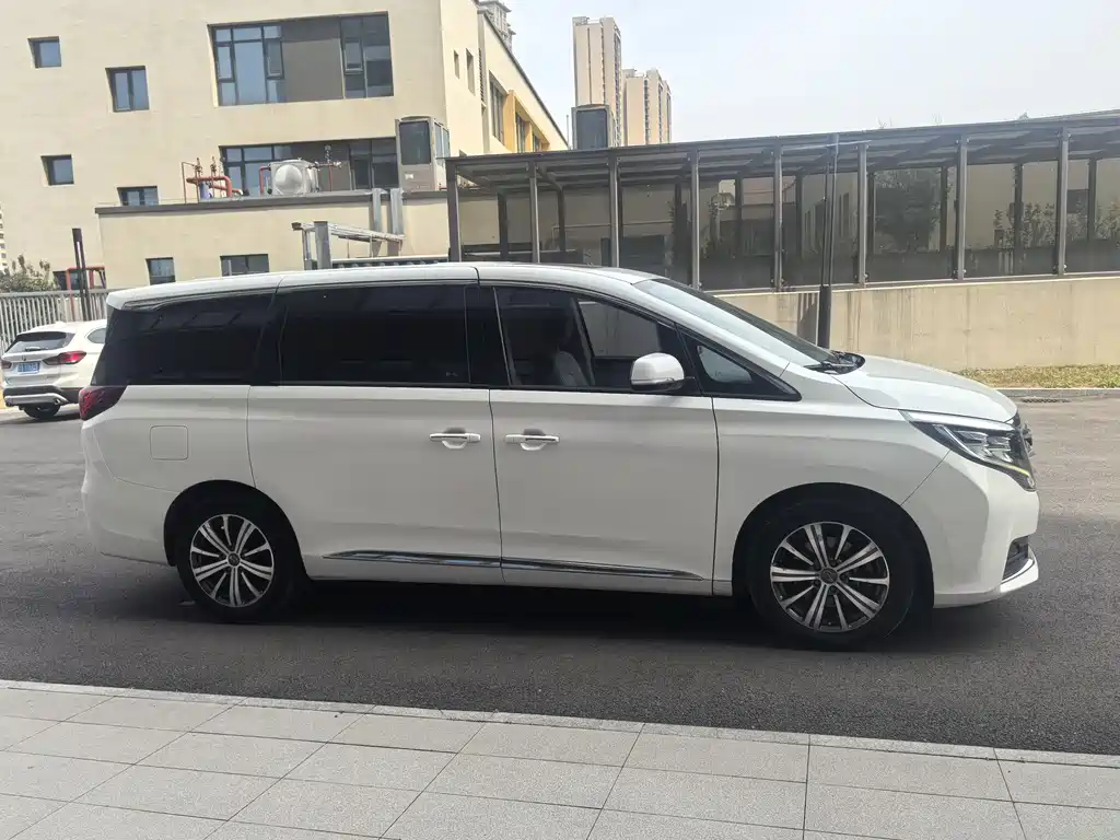 GAC Motor Trumpchi M8 2018 — фото 4