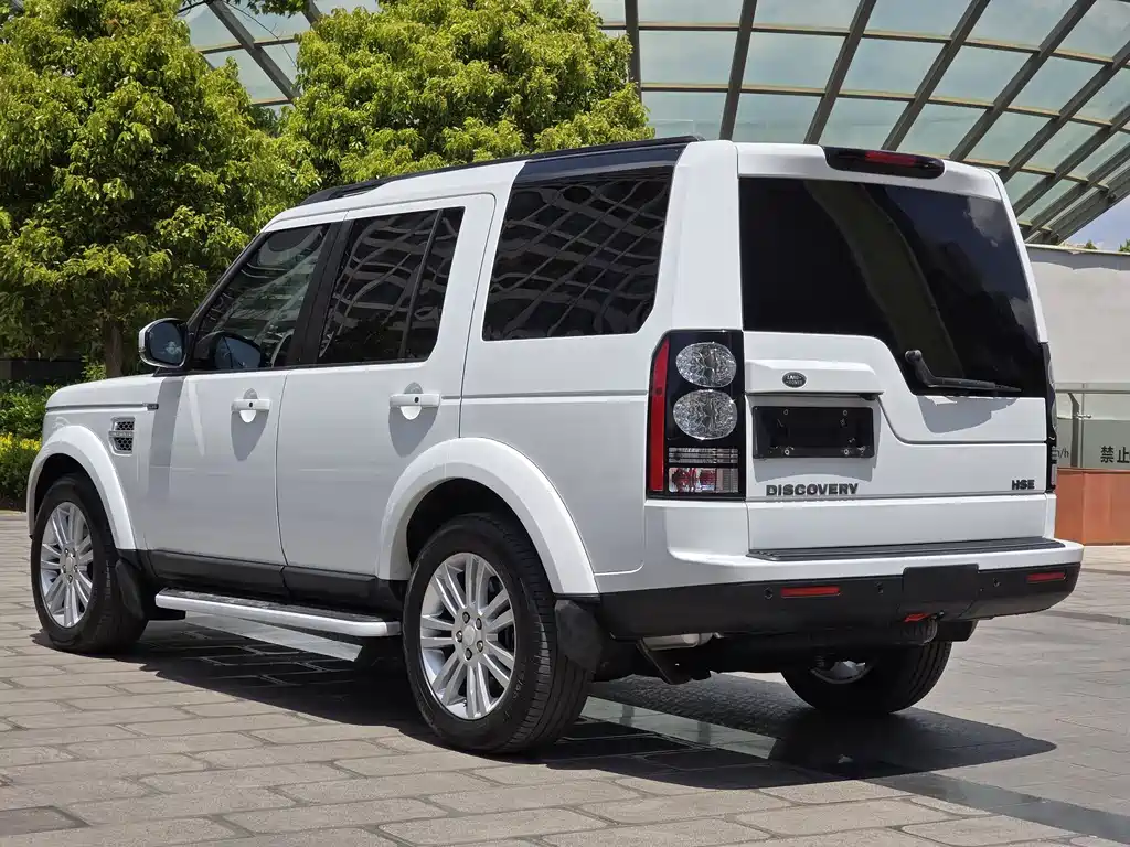 Land Rover Discovery 2015 — фото 15