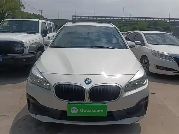 BMW 2 Series Wagon 2019