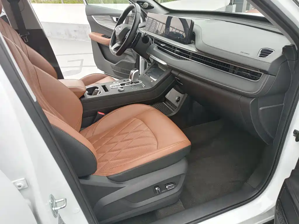 Chery Tiggo 8 PLUS 2022 — фото 18