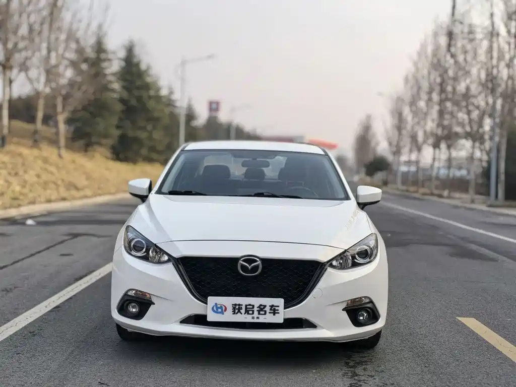 Mazda 3 Axela 2016 — фото 2