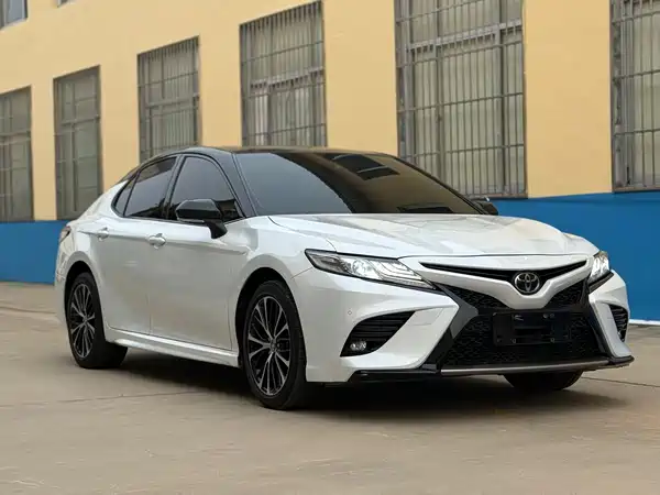 Toyota Camry 2019