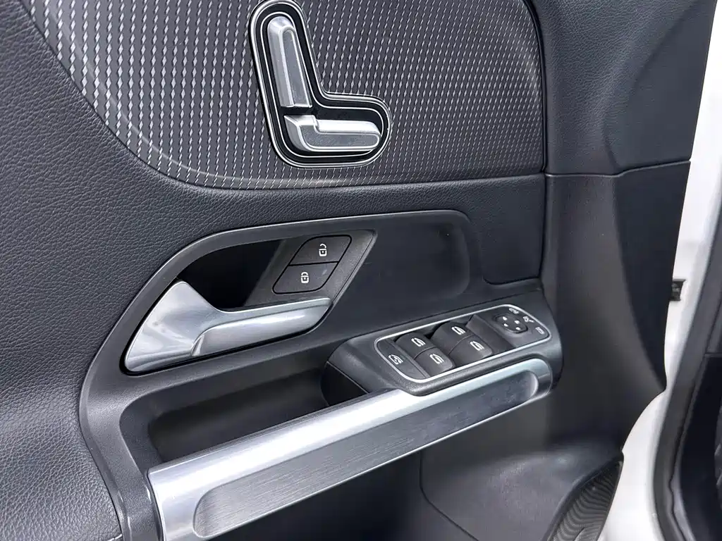 Mercedes-Benz GLB 2020 — фото 10
