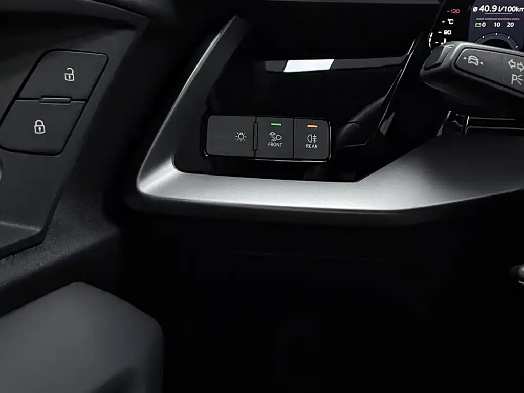 Audi A3 2023 — фото 14