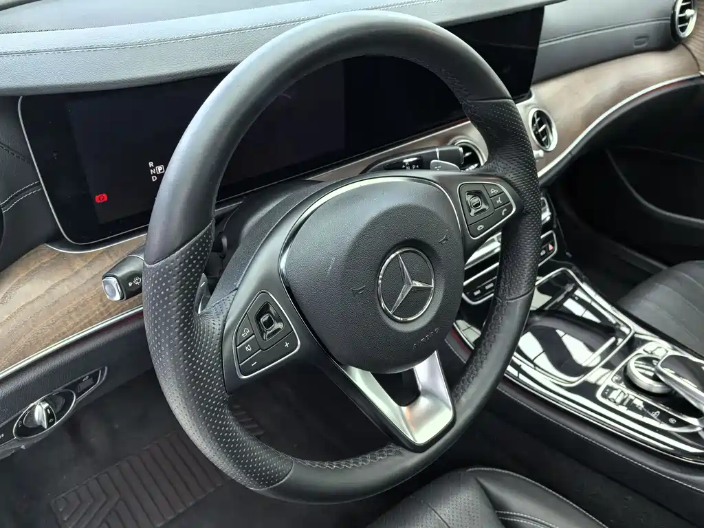 Mercedes-Benz E-Class 2017 — фото 6