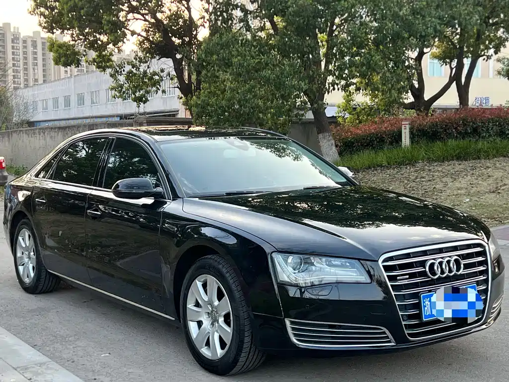 Audi A8 2014 — фото 3