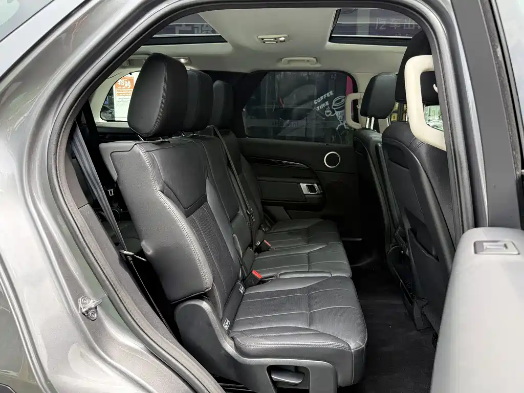 Land Rover Discovery 2018 — фото 10