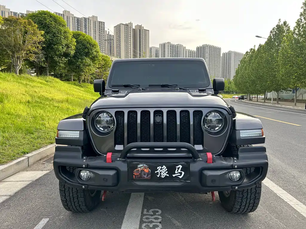 Jeep Wrangler 2020 — фото 2