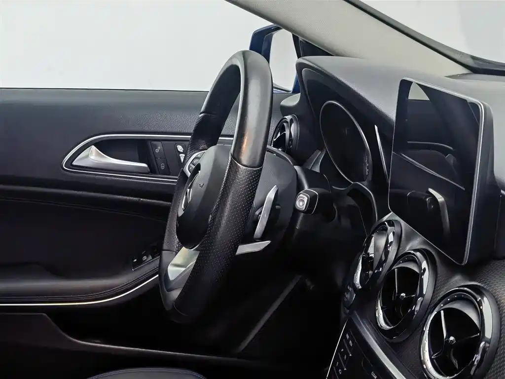 Mercedes-Benz GLA 2019 — фото 22
