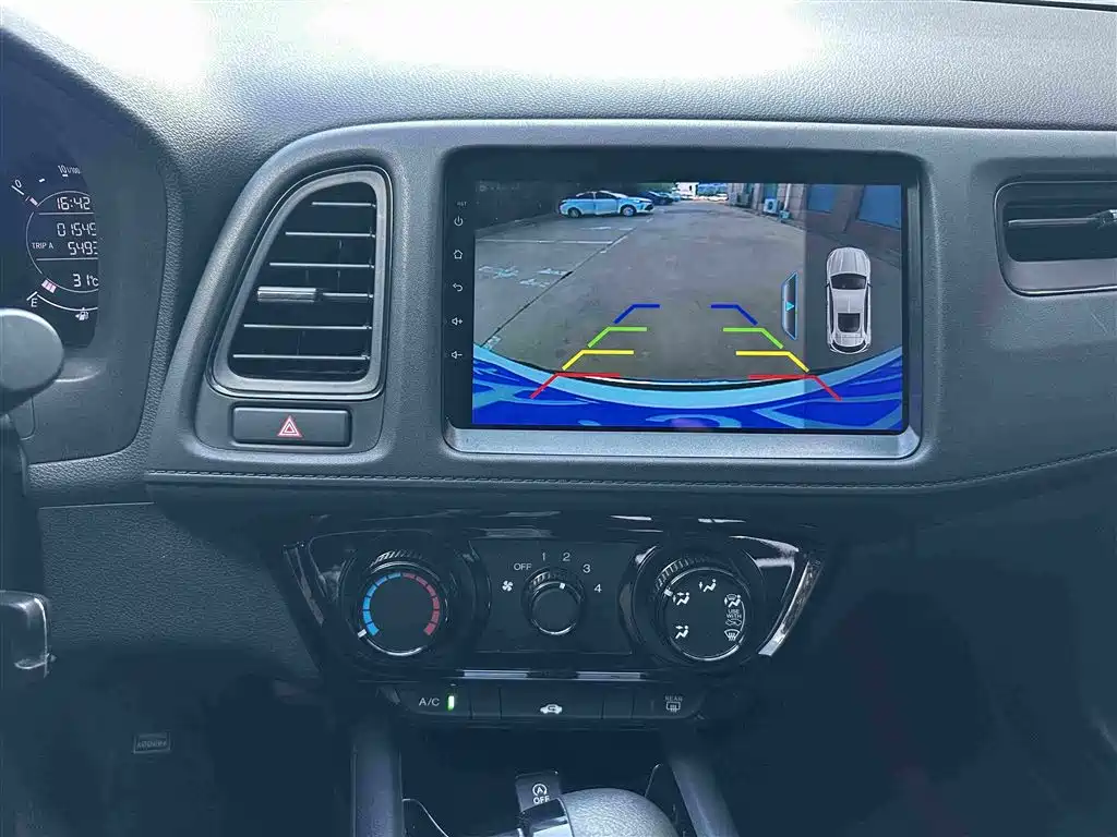 Honda Vezel 2022 — фото 11